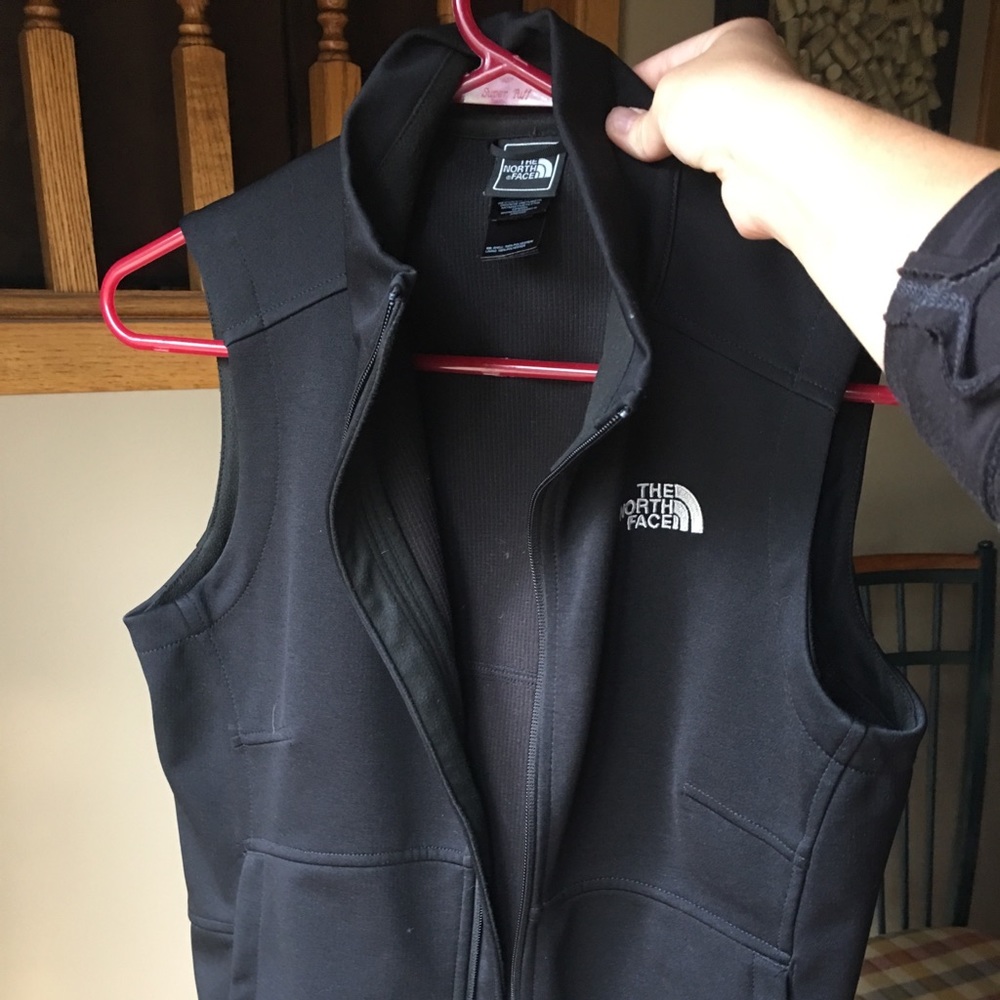 Black North Face vest